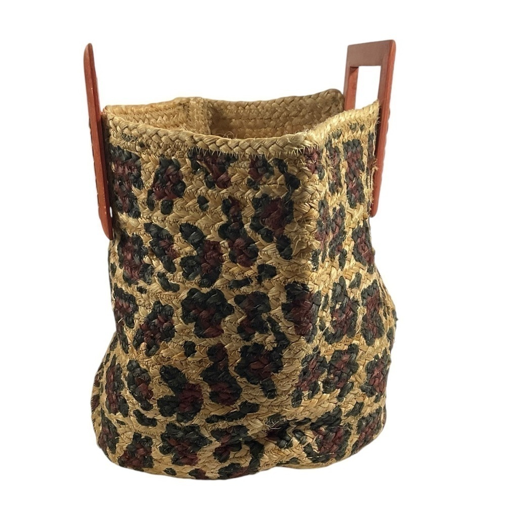 Stylish Alba Jute Tote Bag with Wooden Handles Leopard Print - Picture 6 of 16